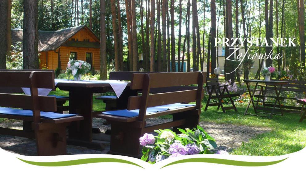 Przystanek Zofiowka Hotel Tuszyn Exterior foto